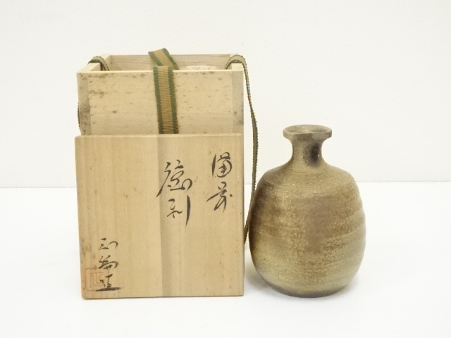 JAPANESE POTTERY BIZEN WARE SAKE BOTTLE 